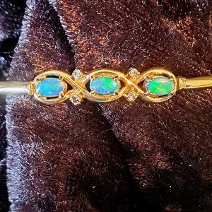 Vintage 14K Yellow Gold Diamond and Australian Crystal Opal Bangle